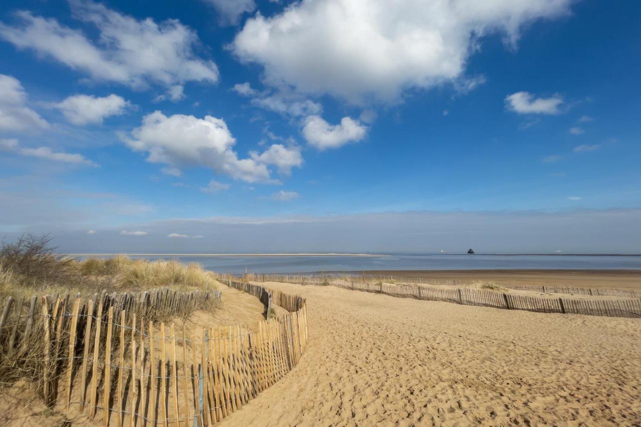 クリーソープス Den Of Joy Humberston Fitties Sleeps 6,Hot Tub,Log Burnerヴィラ エクステリア 写真